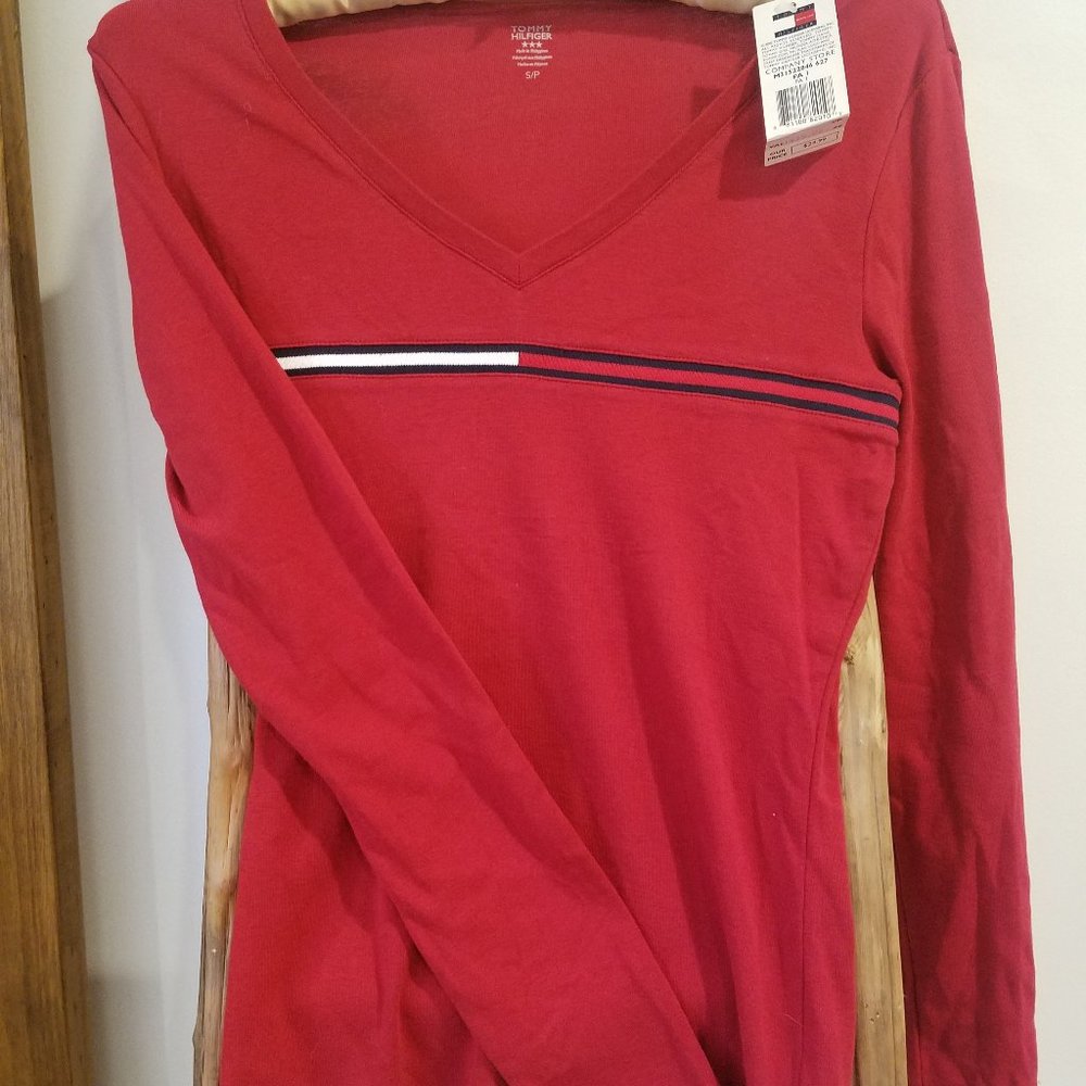 Tommy Hilfiger Long Sleeve V-Neck Tee Small NWT